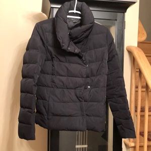 Theory Elivel black down puffer coat size Medium